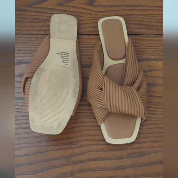 Shoes - Picture 3 of 12